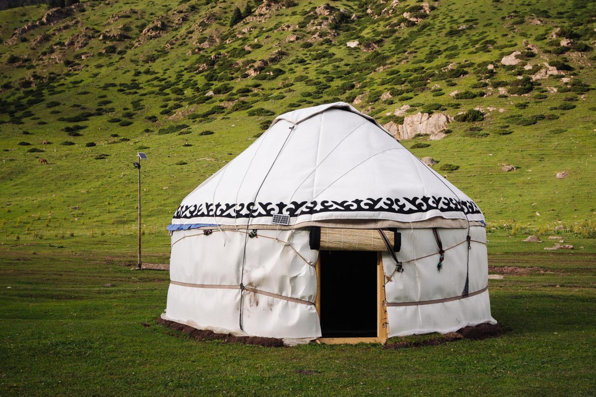 Eco Yurt Camp Arashan 호텔 Teploklyuchenka 외부 사진