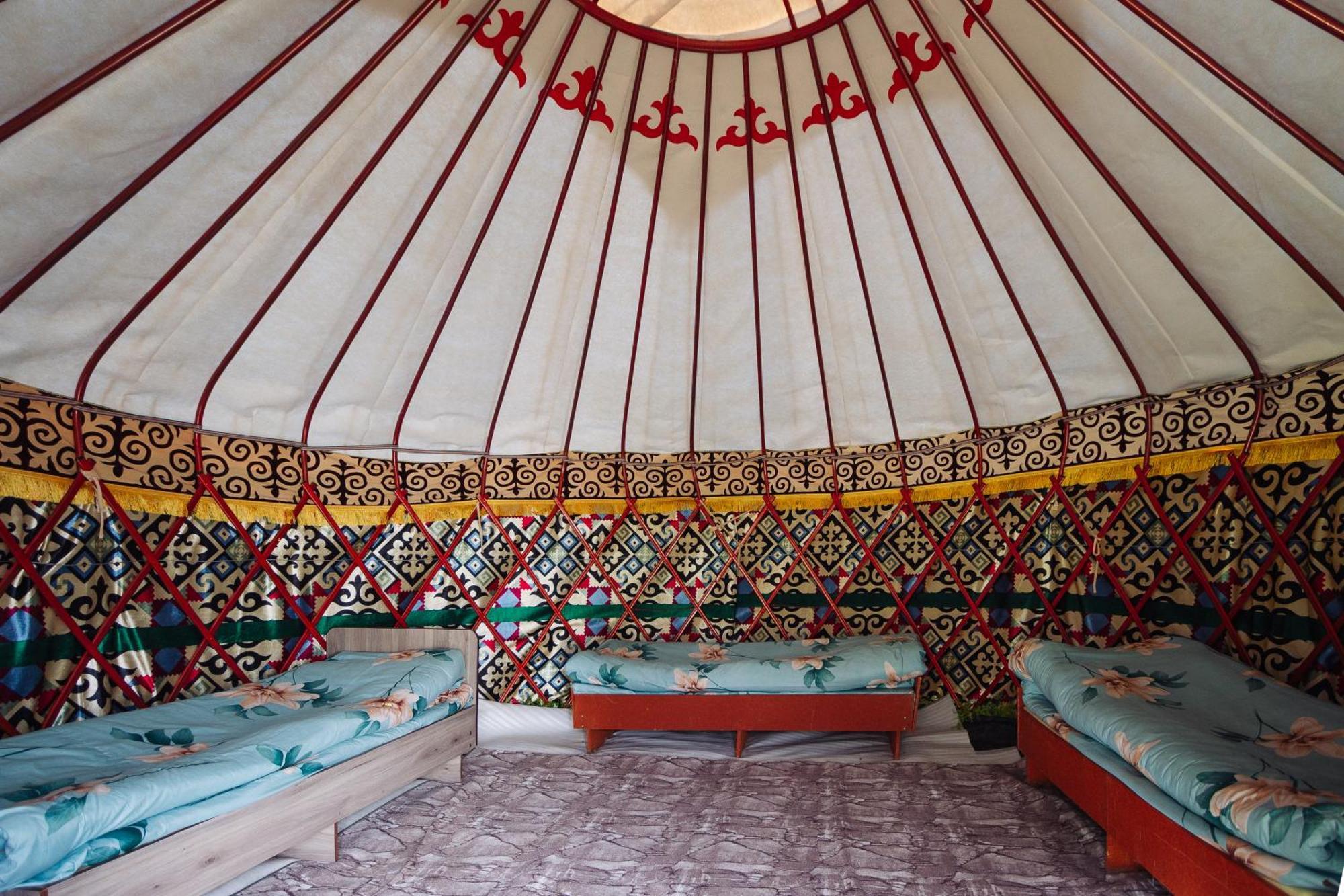 Eco Yurt Camp Arashan 호텔 Teploklyuchenka 외부 사진